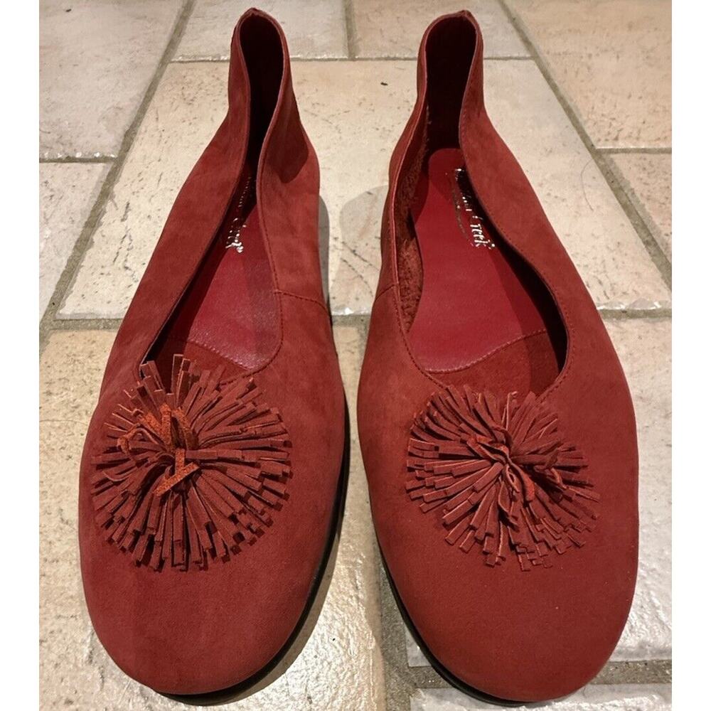 Coldwater Creek 9M Red Suede Flats Ballet Slip On Tassel Accent NEW Women’s